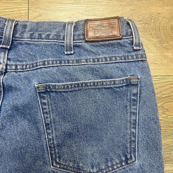 LL Bean Jeans Men's 36 x 34 Classic Fit Straight Leg Stonewashed Denim - Picture 7 of 11